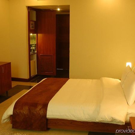 Hotel One Сіялкот Номер фото