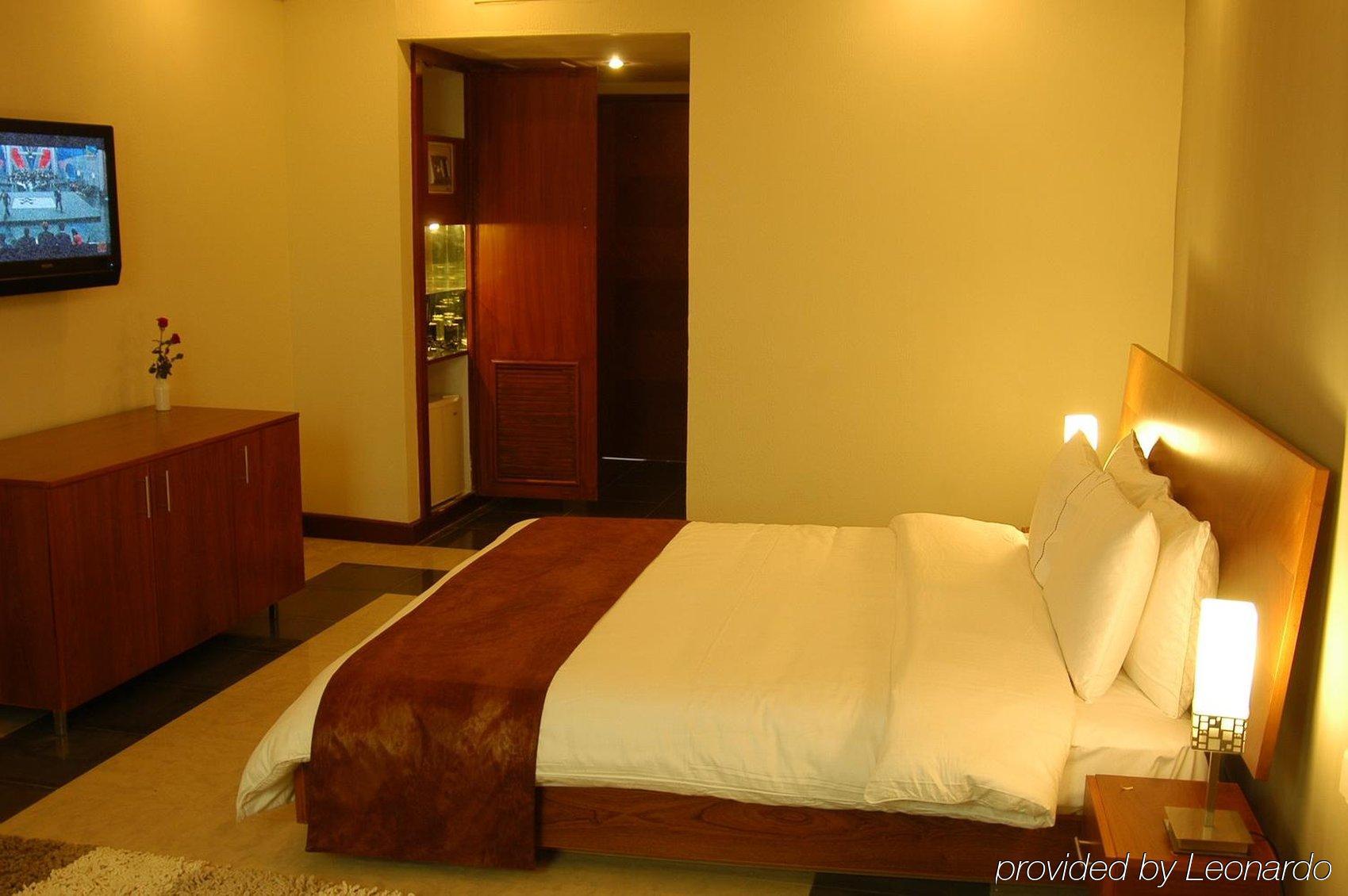 Hotel One Сіялкот Номер фото
